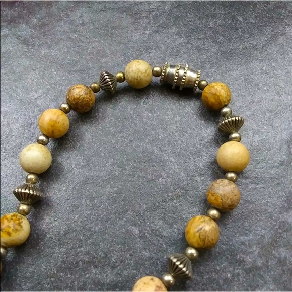 Vintage Green/Tan Jasper & Tan Stones Beaded Triangle Necklace. 19.5 - Picture 2 of 6